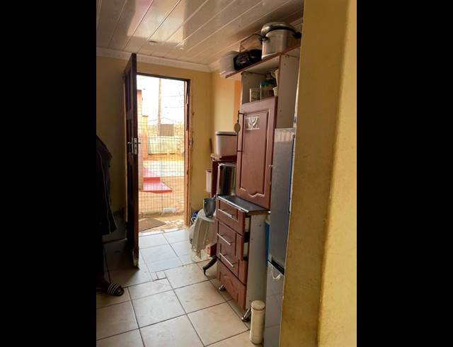 2 BEDROOM HOUSE FOR SALE IN THULANI